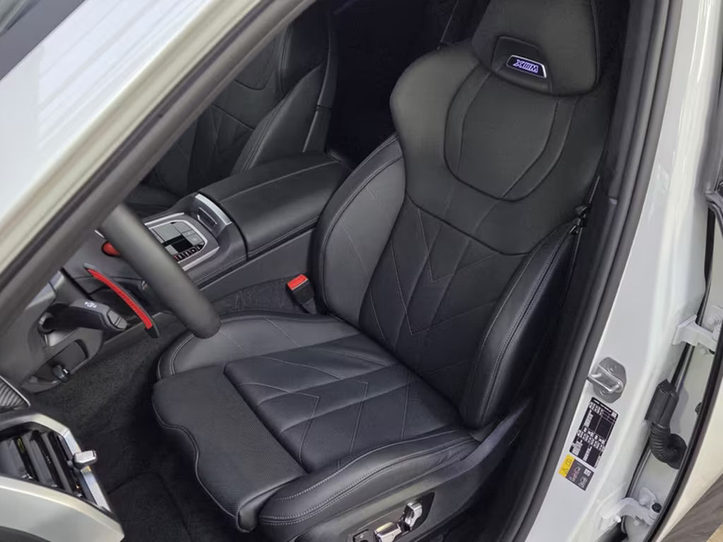 BMW XM