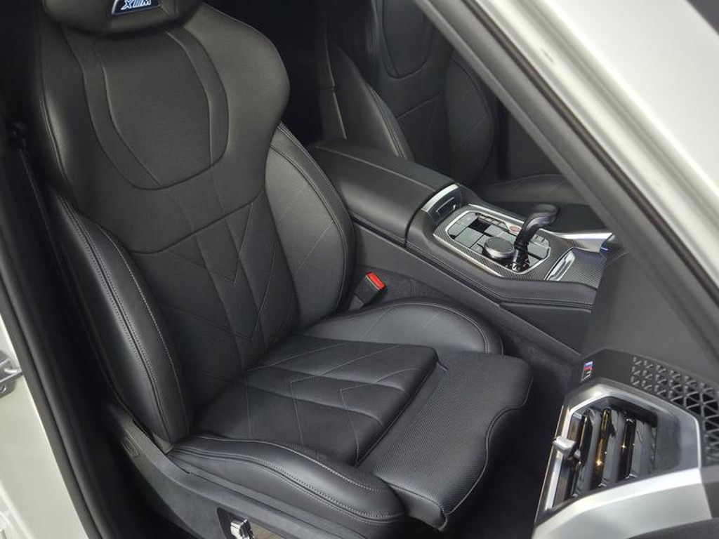 BMW XM