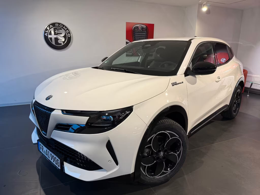 Alfa Romeo Junior 2026 Hybride Benzine