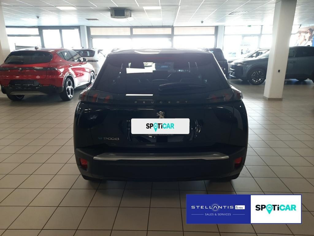 Peugeot e-2008