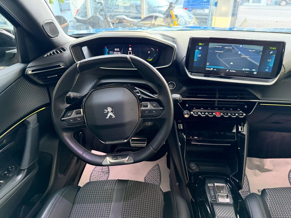 Peugeot e-2008