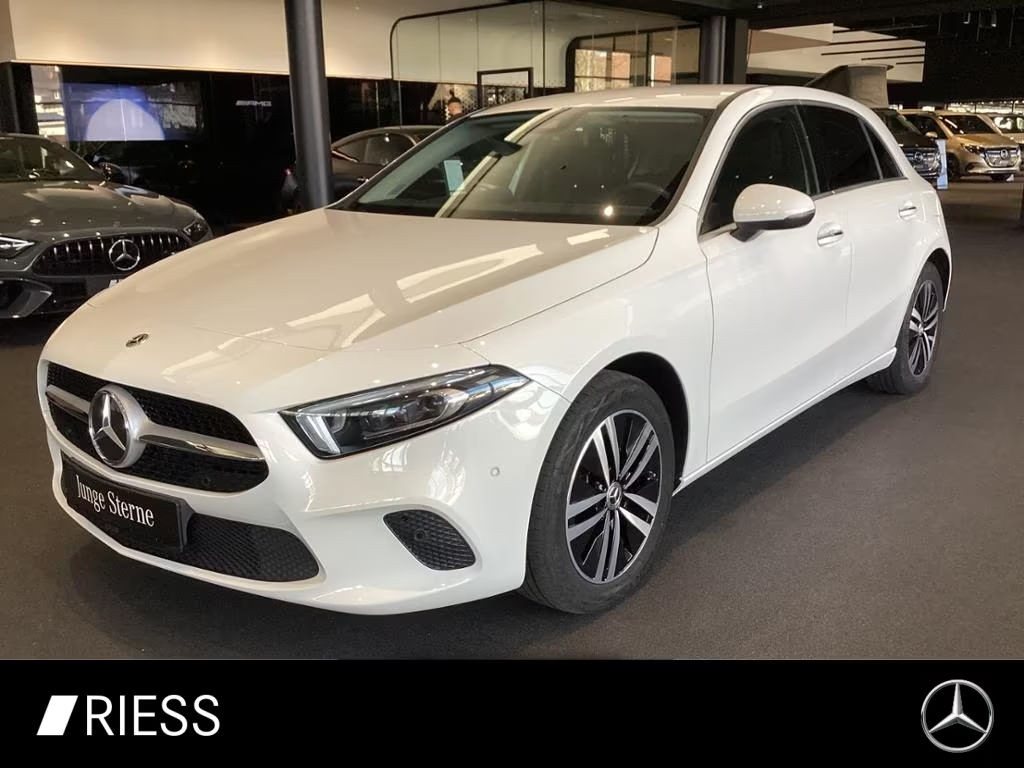 Mercedes-Benz A-Klasse 2022 Hybride Benzine