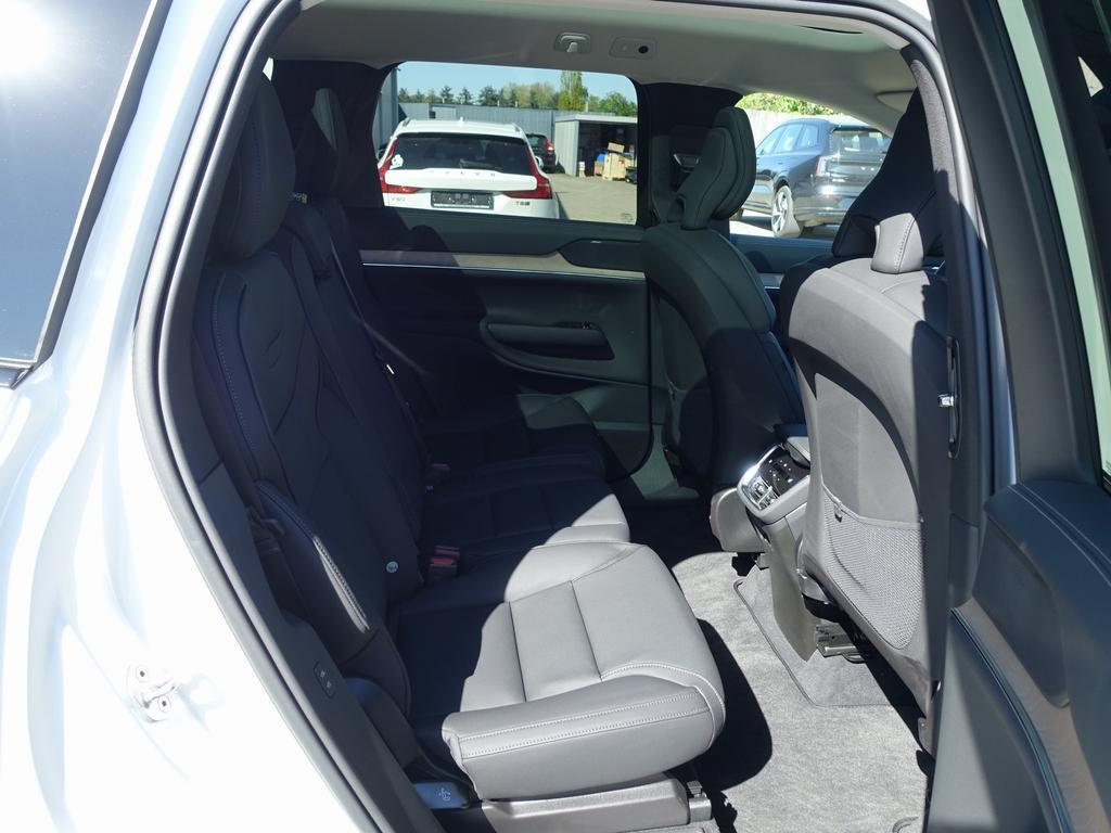 Volvo EX90