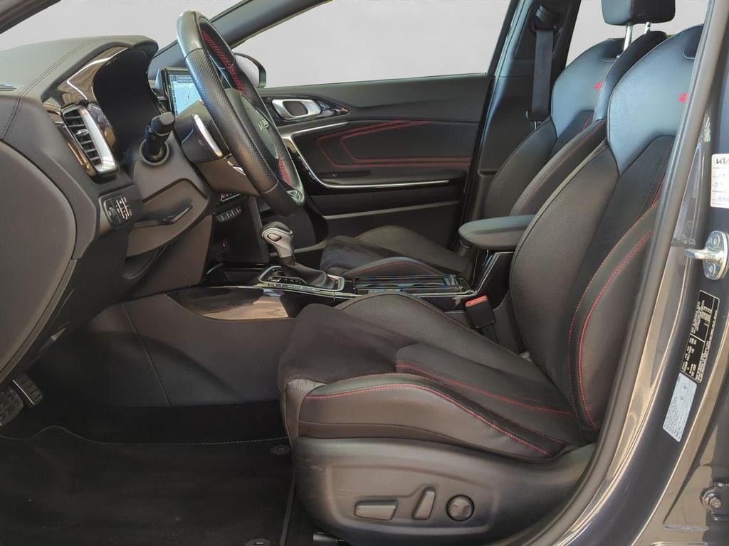 Kia ProCeed