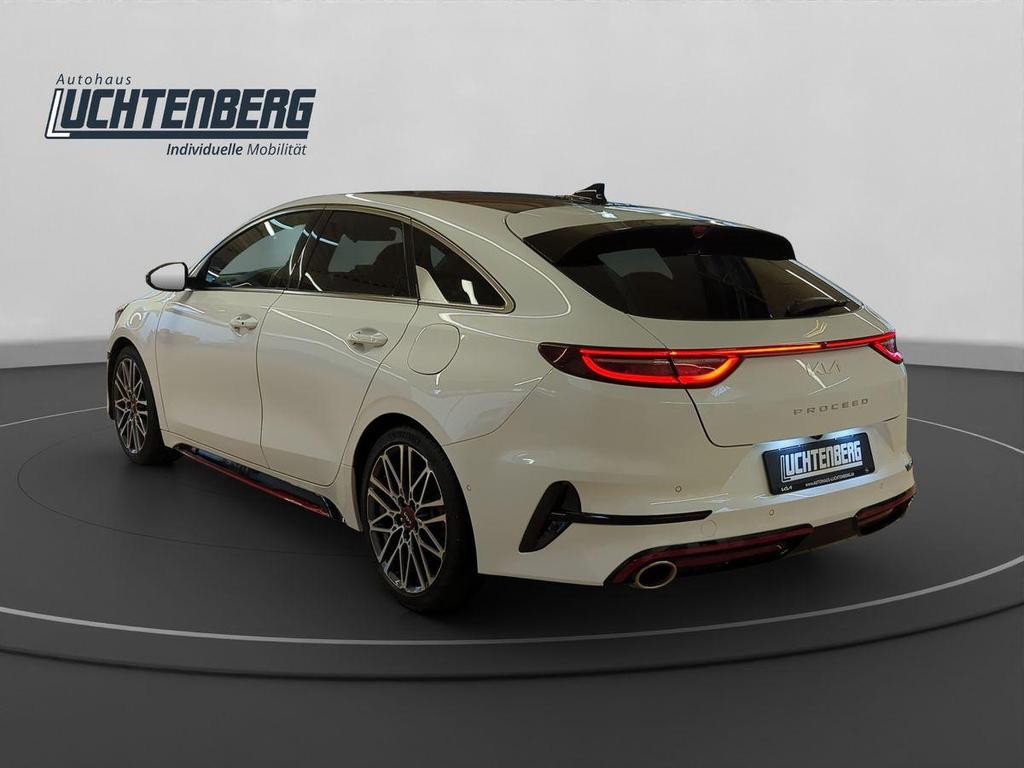 Kia ProCeed