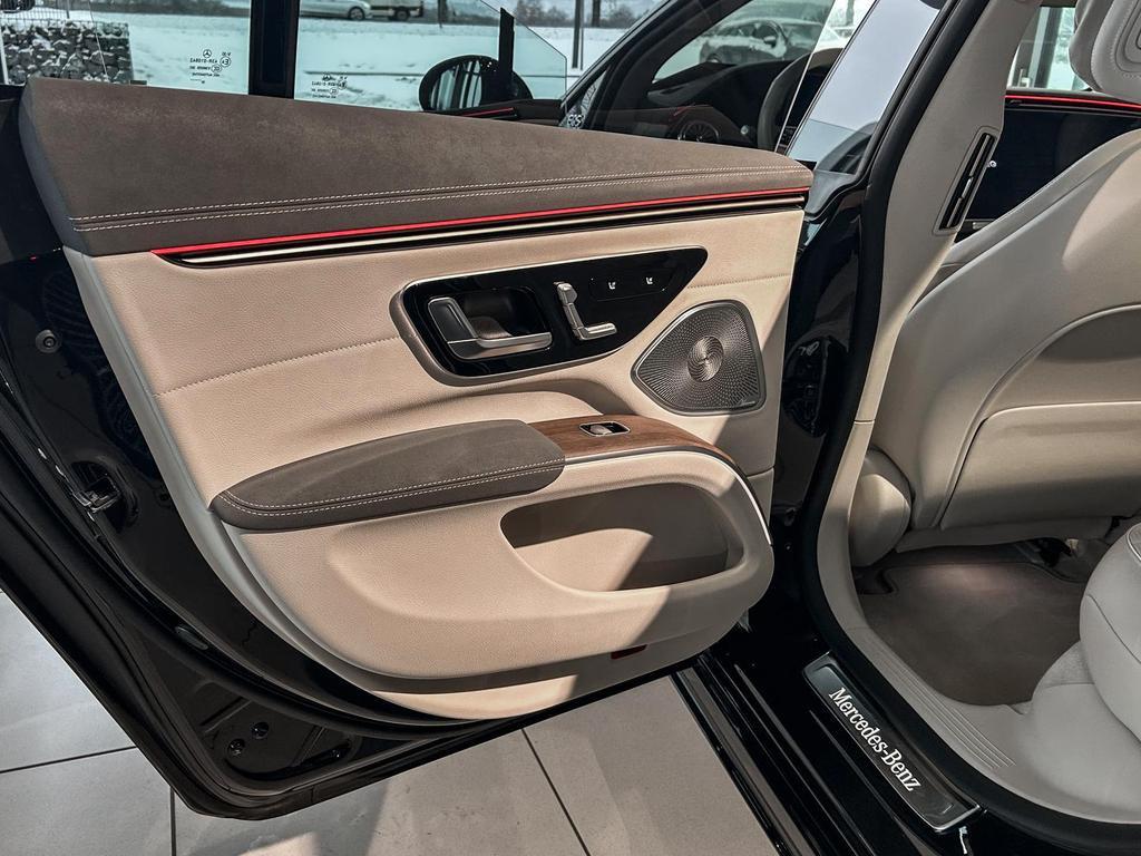 Mercedes-Benz EQS