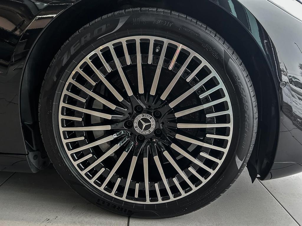Mercedes-Benz EQS