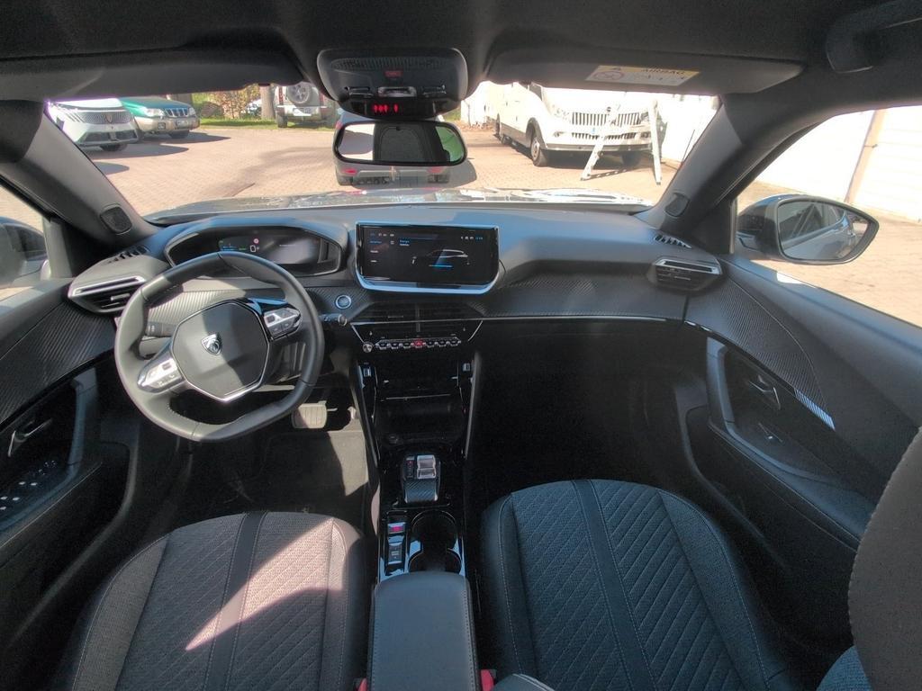 Peugeot e-2008