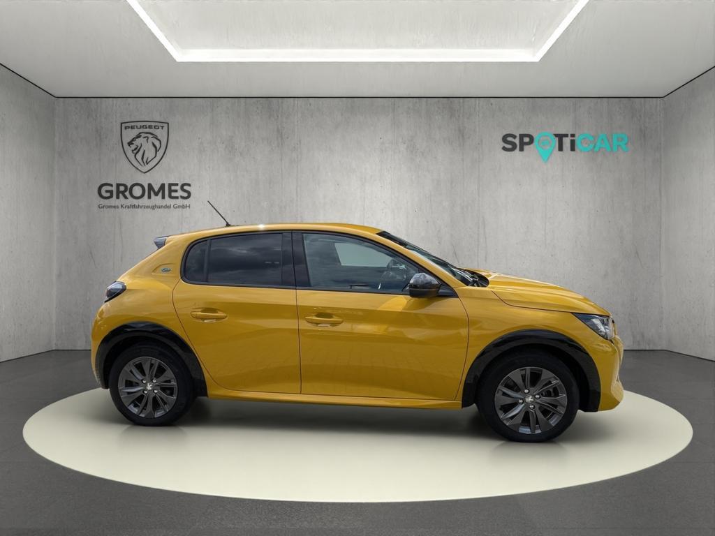 Peugeot e-208