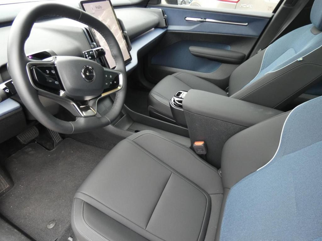 Volvo EX30