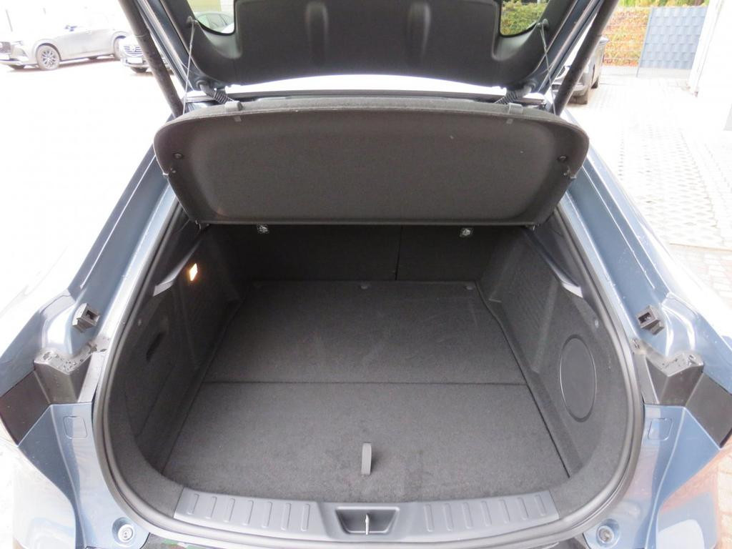 Mazda 6e