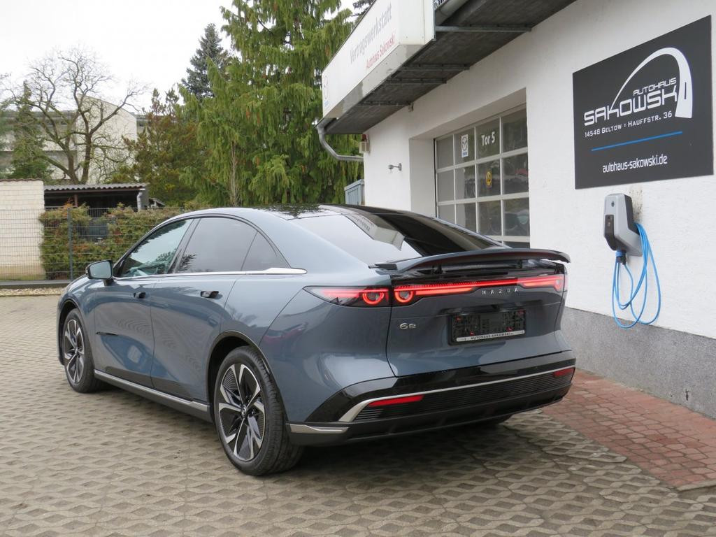 Mazda 6e