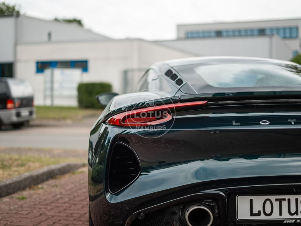 Lotus Emira