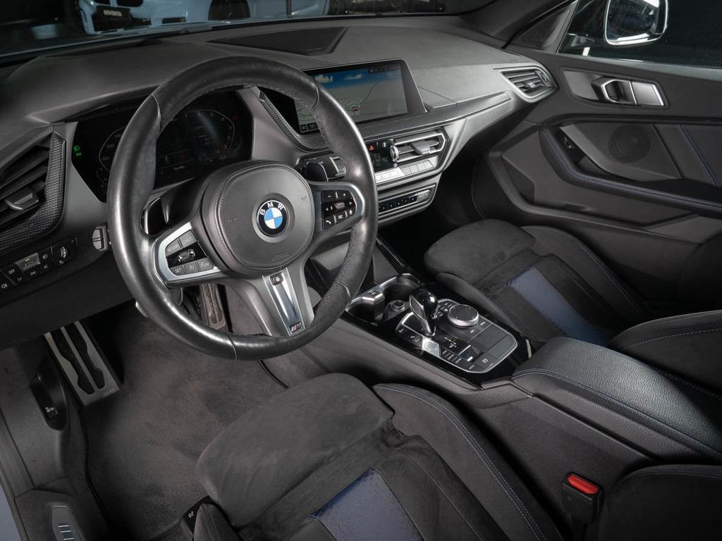 BMW M235
