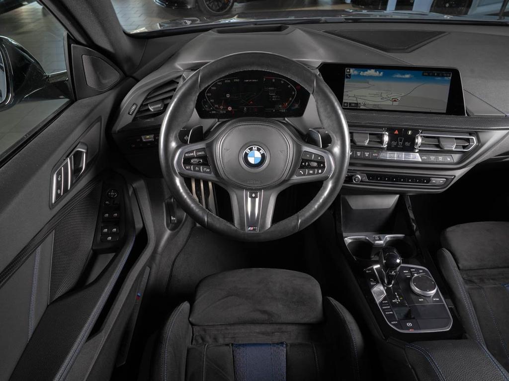 BMW M235