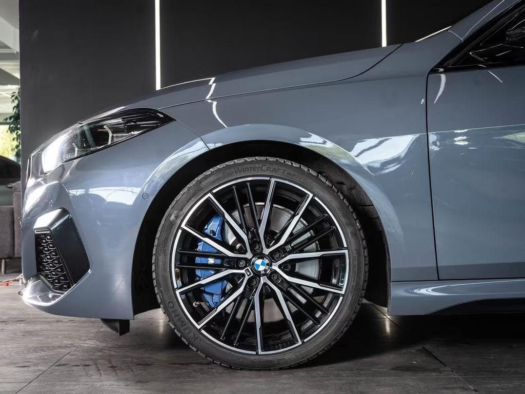 BMW M235