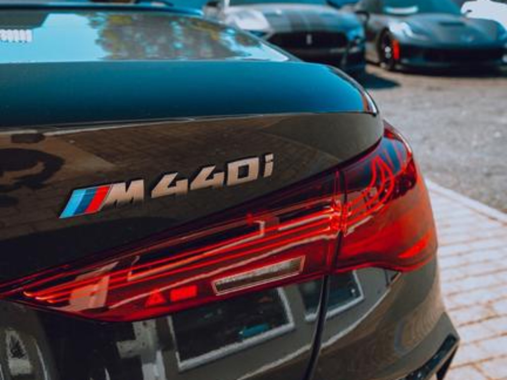 BMW M440