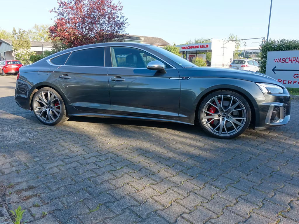 Audi S5