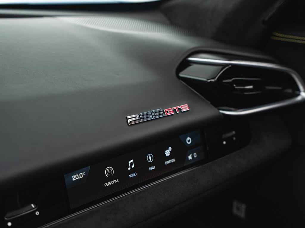 Ferrari 296 GTS