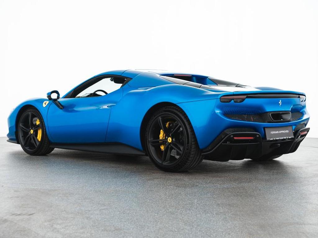Ferrari 296 GTS
