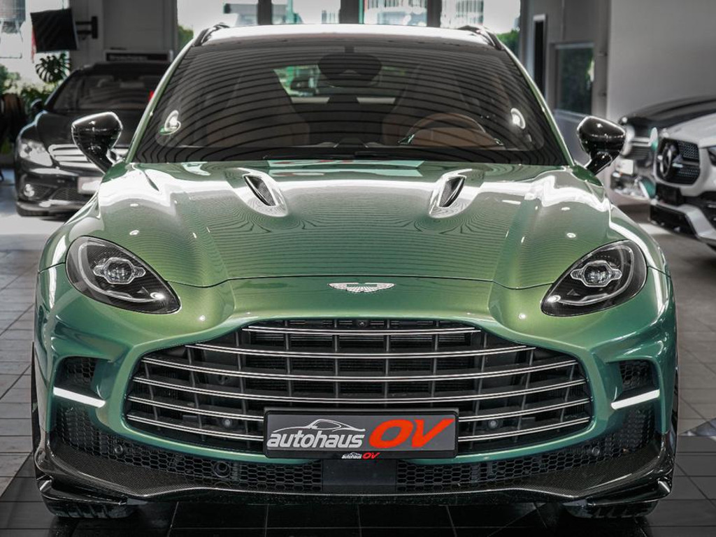 Aston Martin DBX