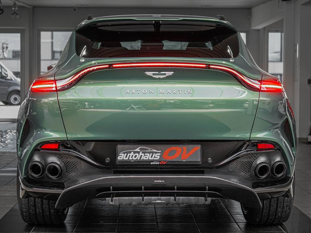Aston Martin DBX