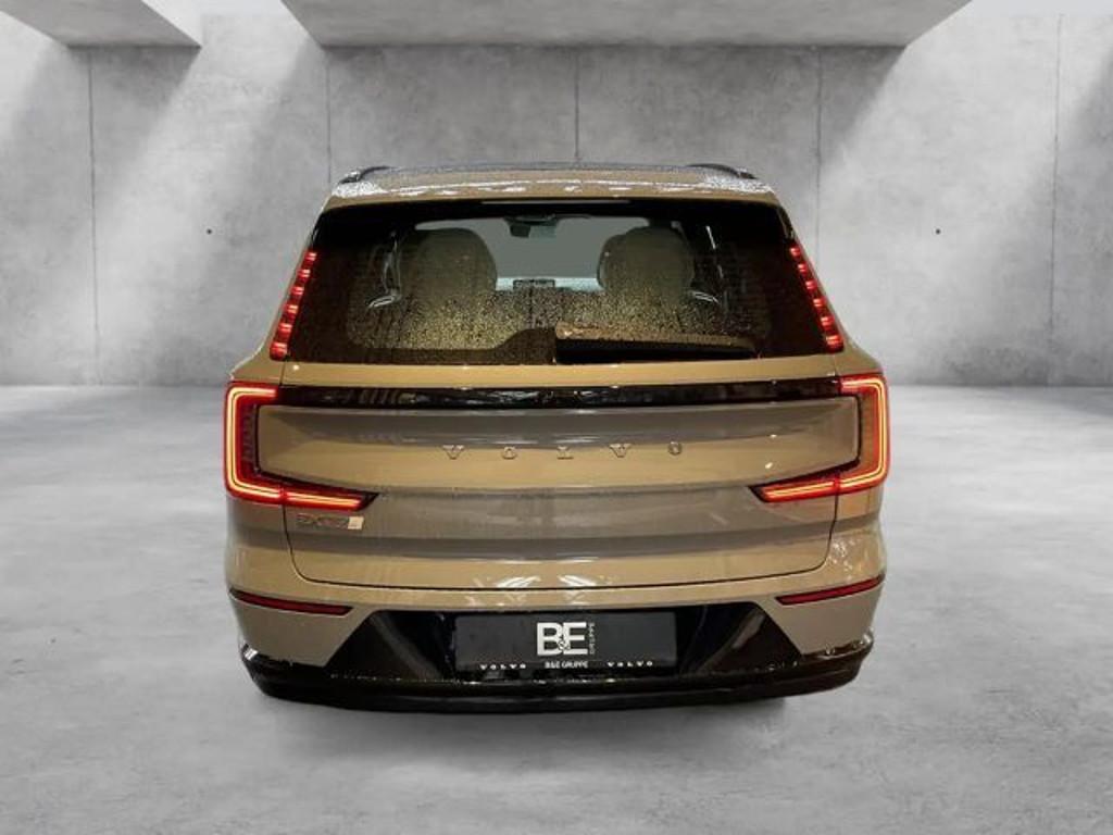 Volvo EX90