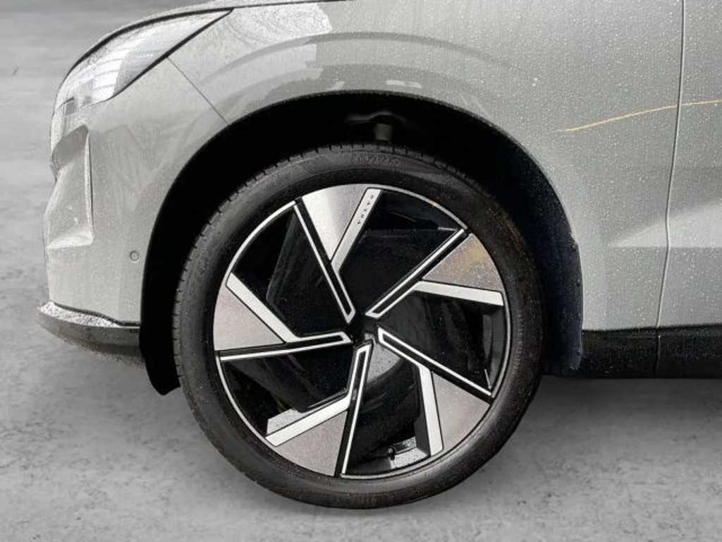 Volvo EX90