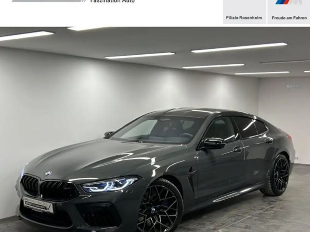 BMW M8 2025 Benzine