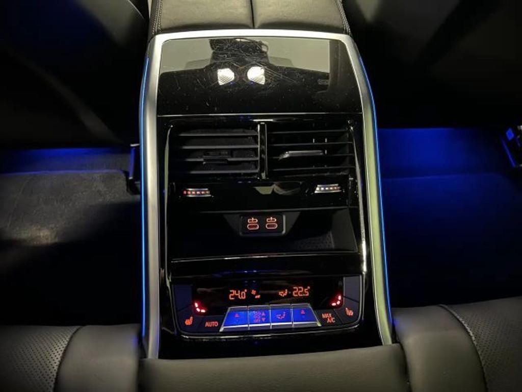 BMW M8