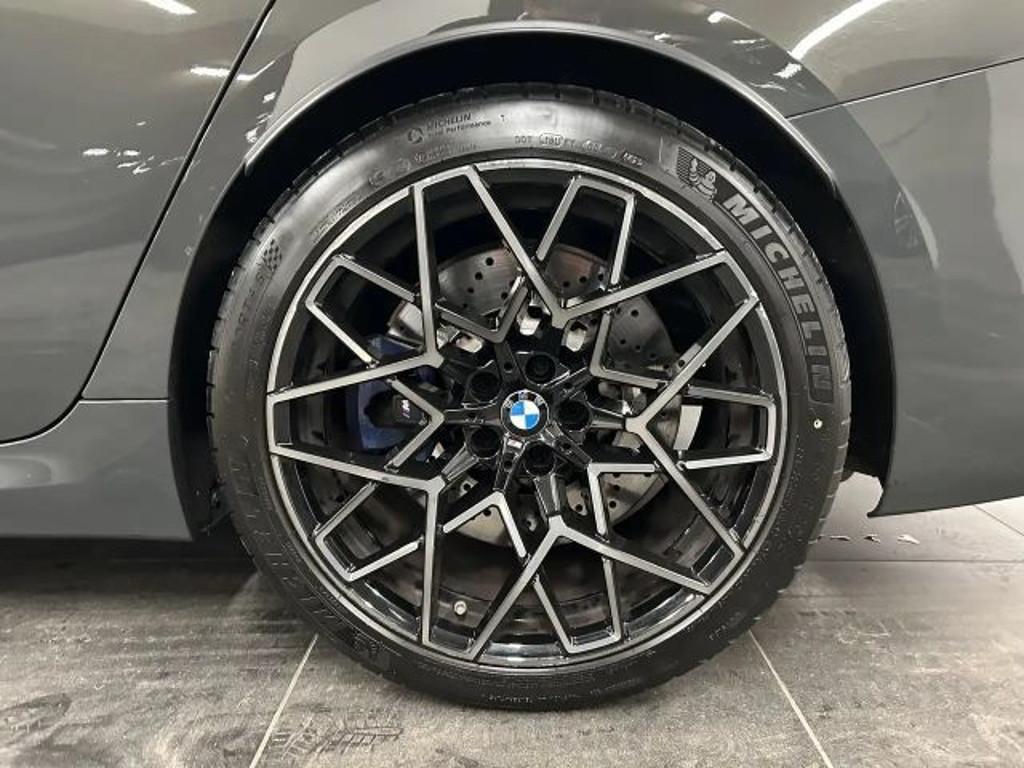 BMW M8