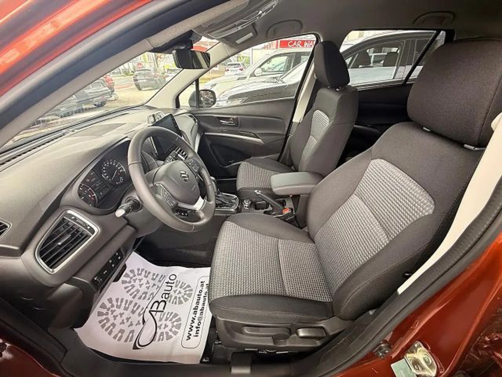 Suzuki S-Cross