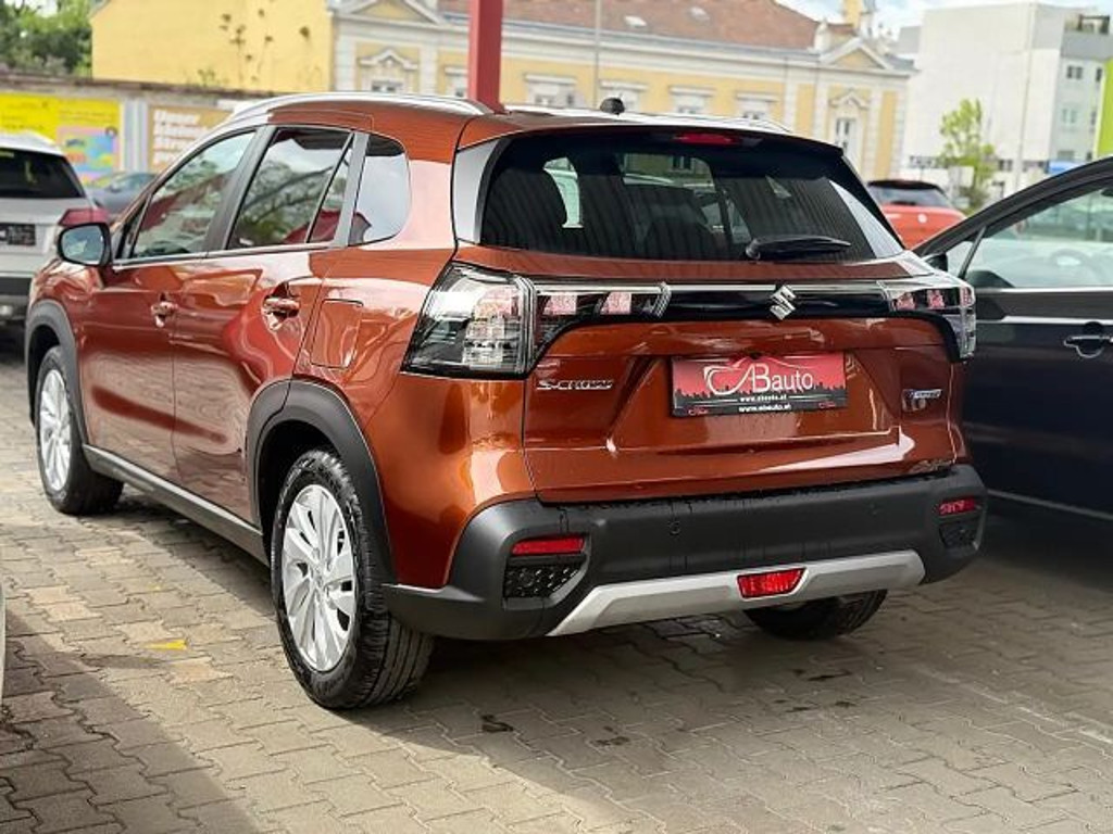 Suzuki S-Cross