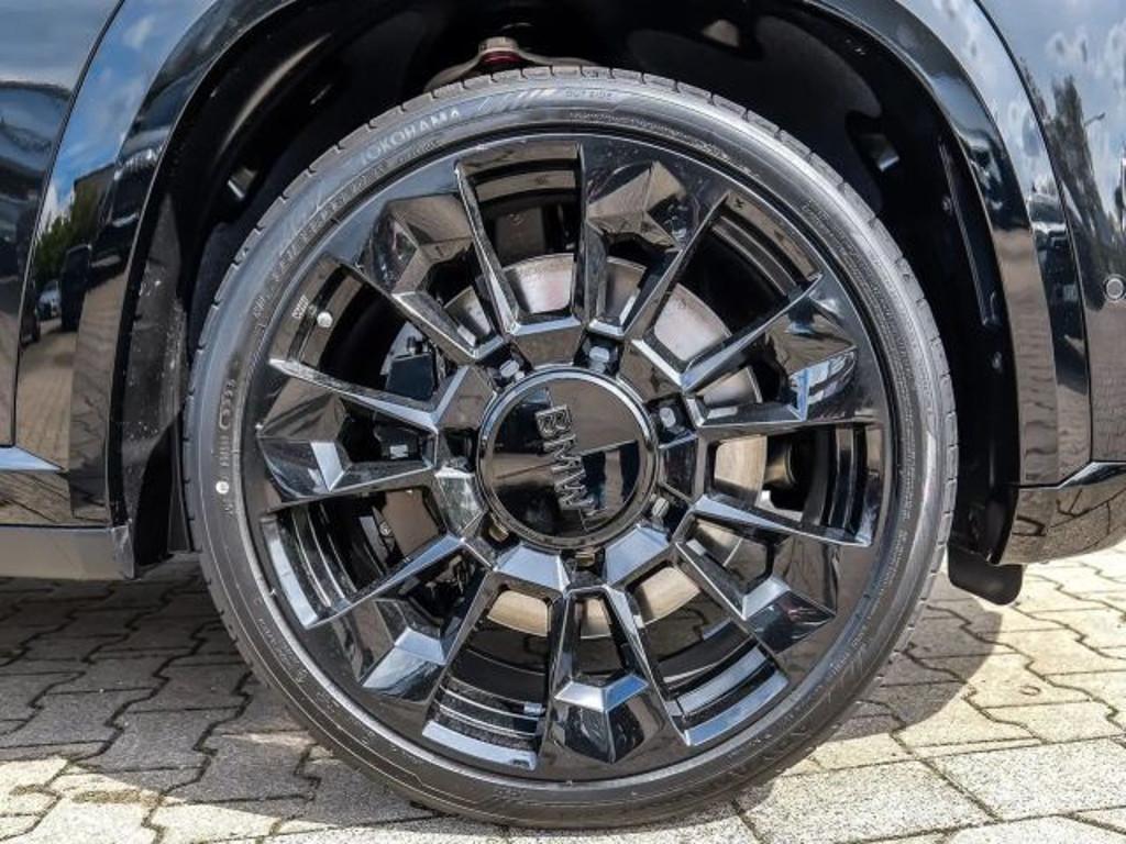 BMW XM