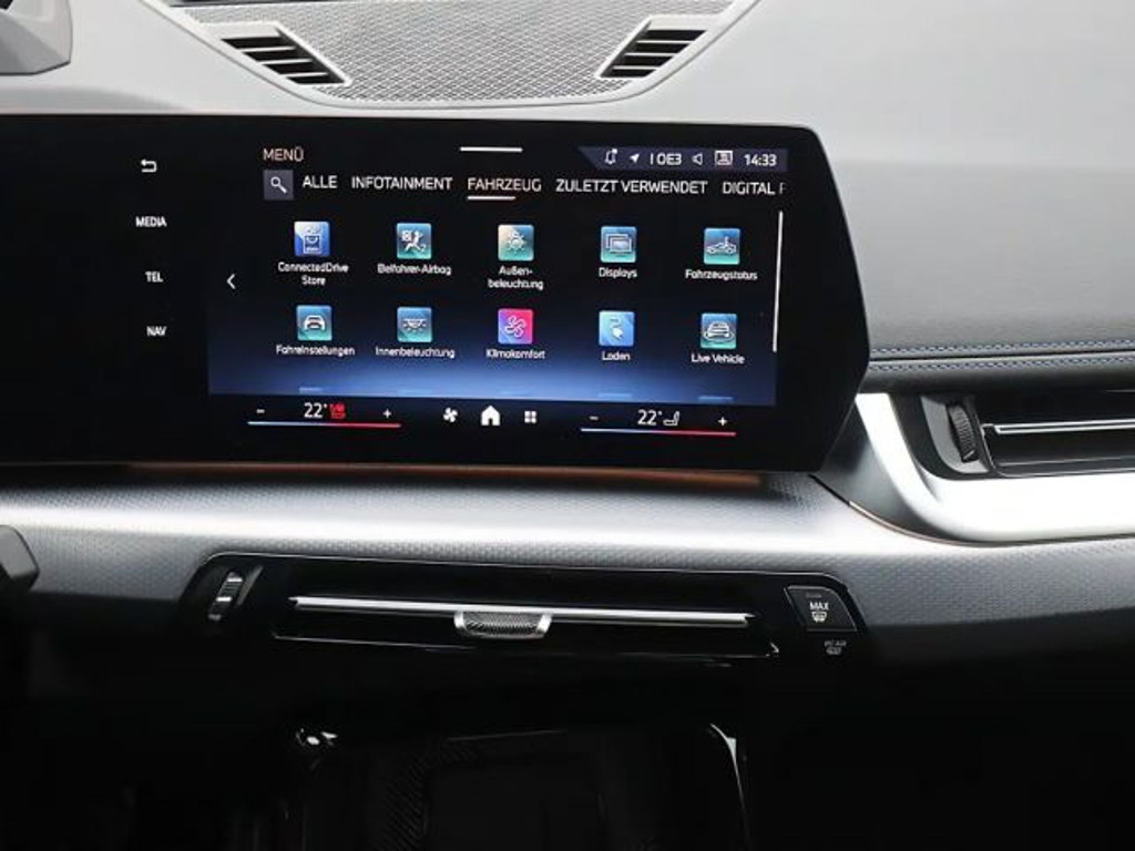 BMW iX1