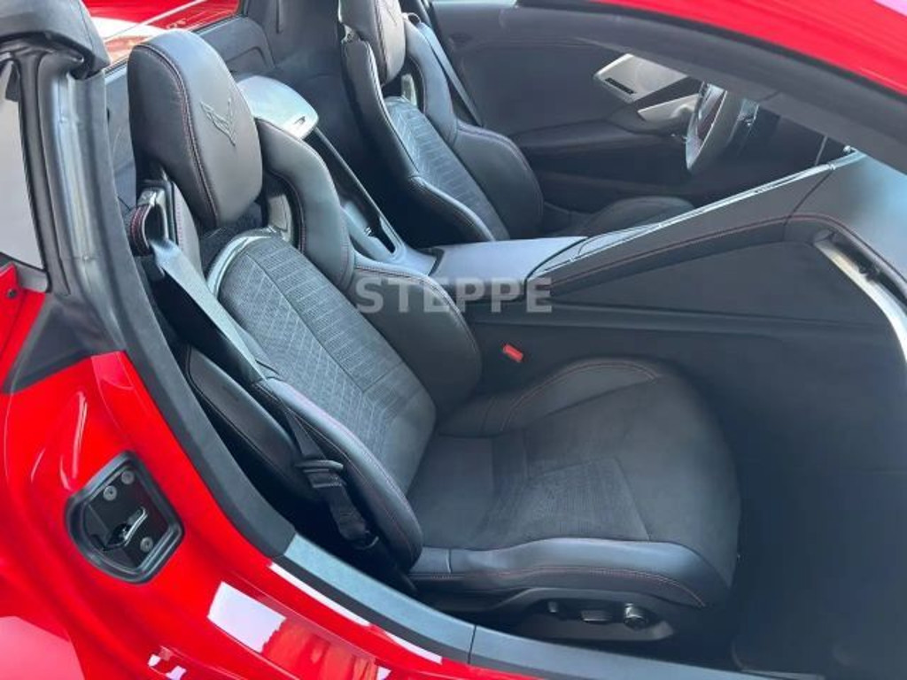 Corvette C8