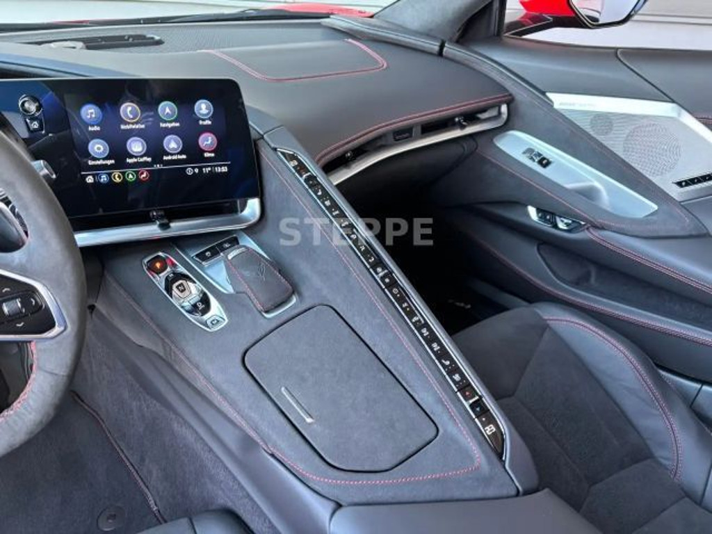 Corvette C8