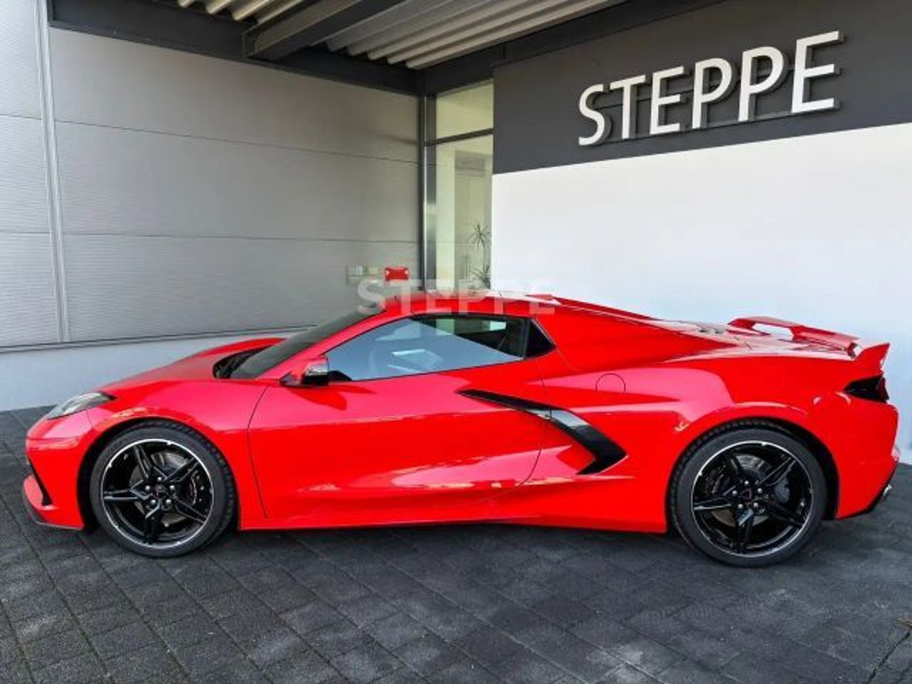 Corvette C8
