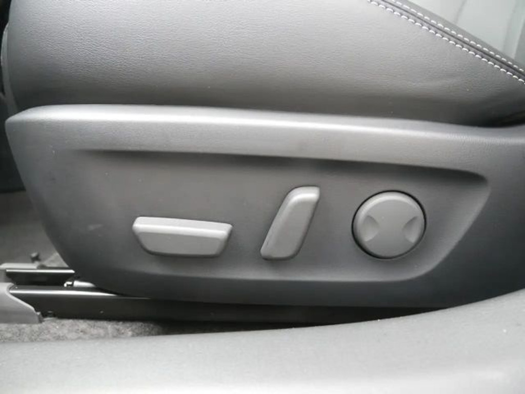 Mazda 6e