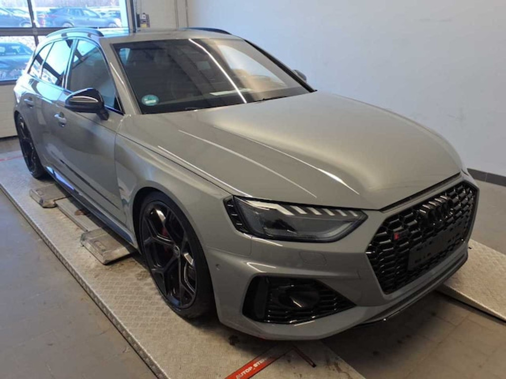 Audi RS4