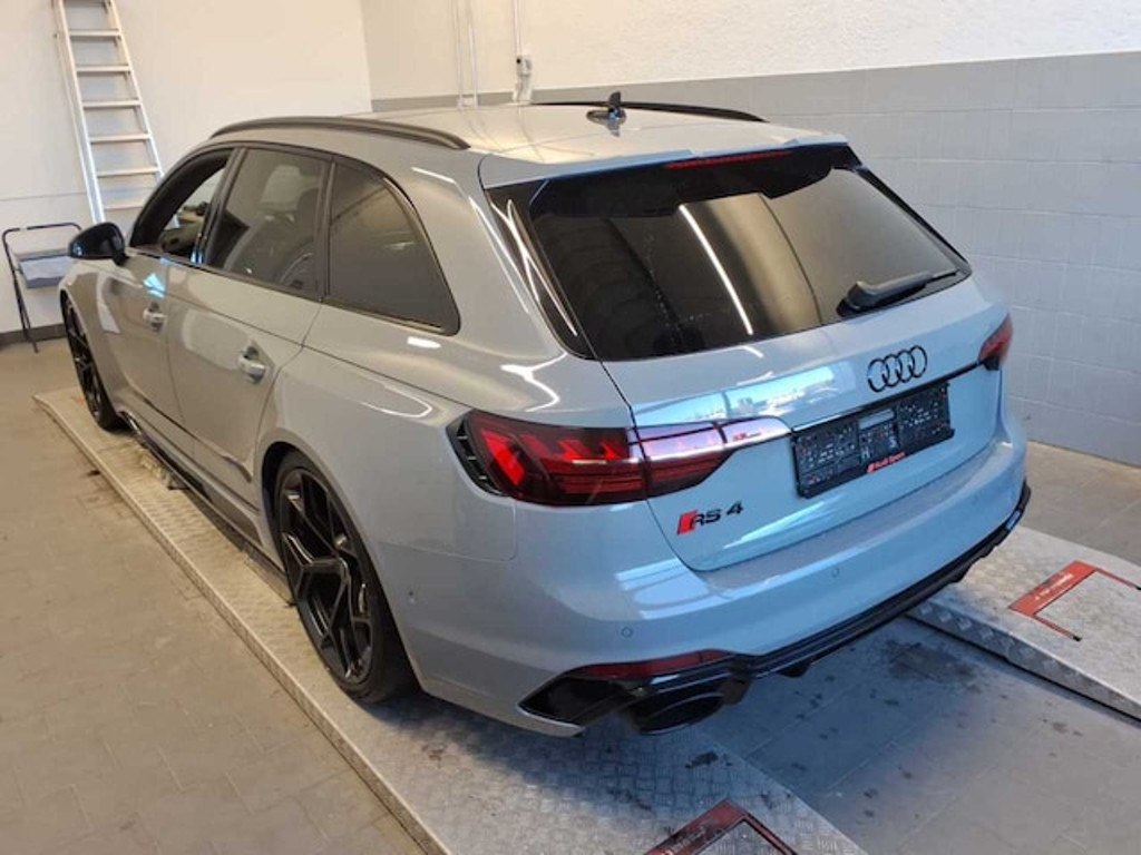 Audi RS4