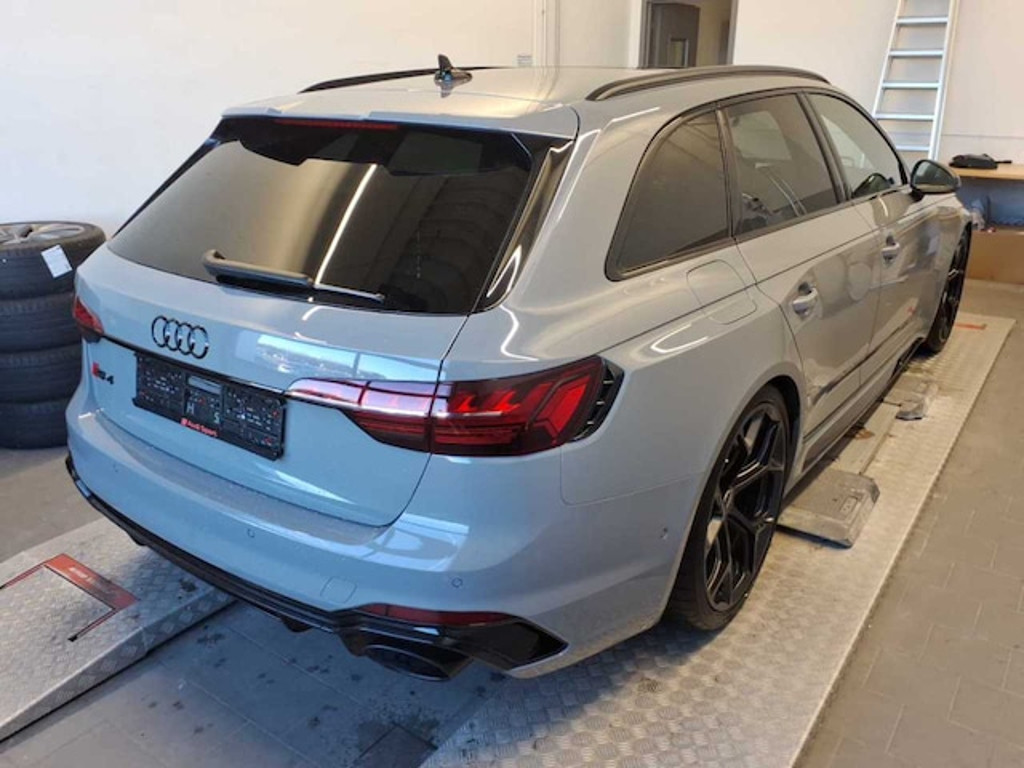 Audi RS4