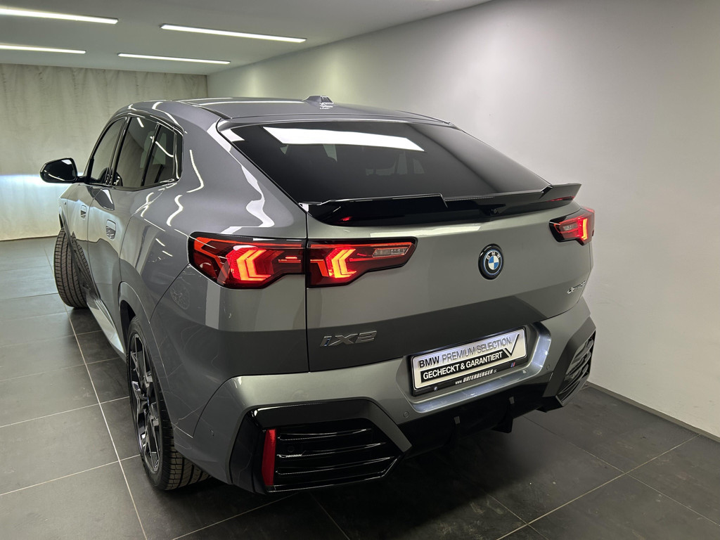 BMW iX2