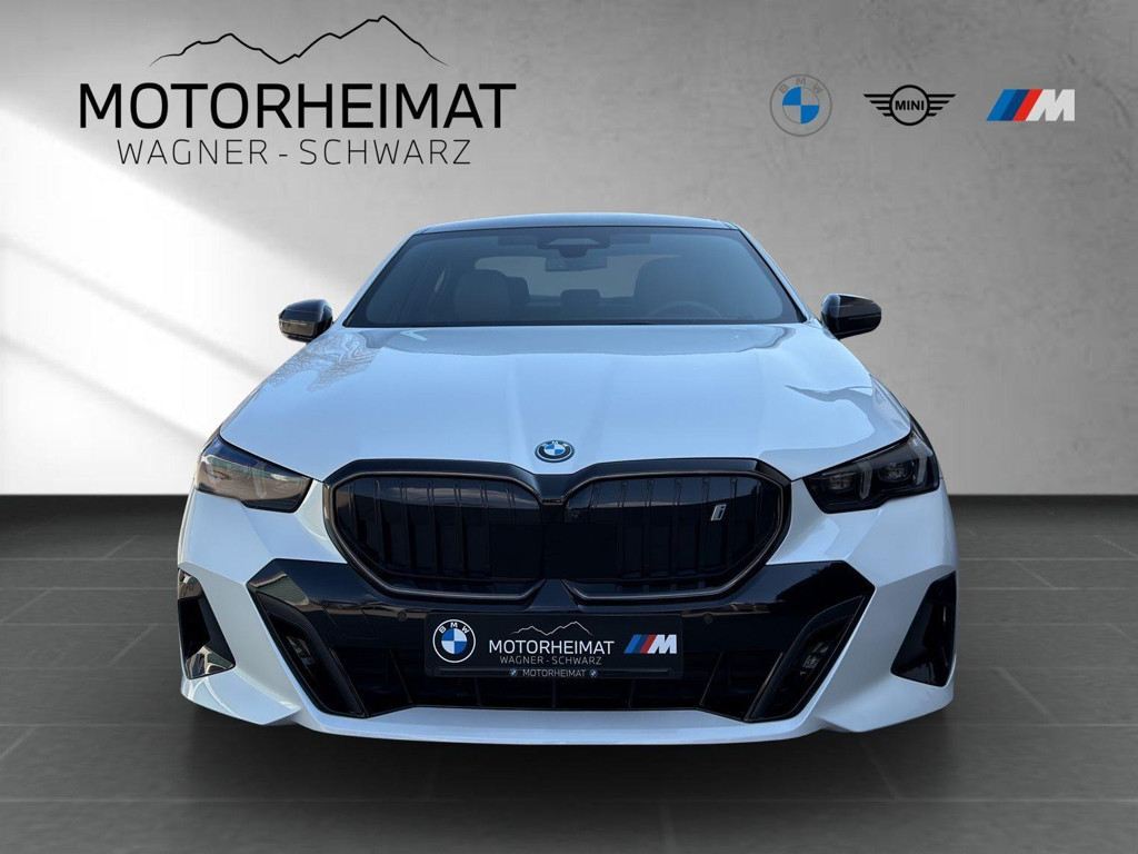 BMW i5