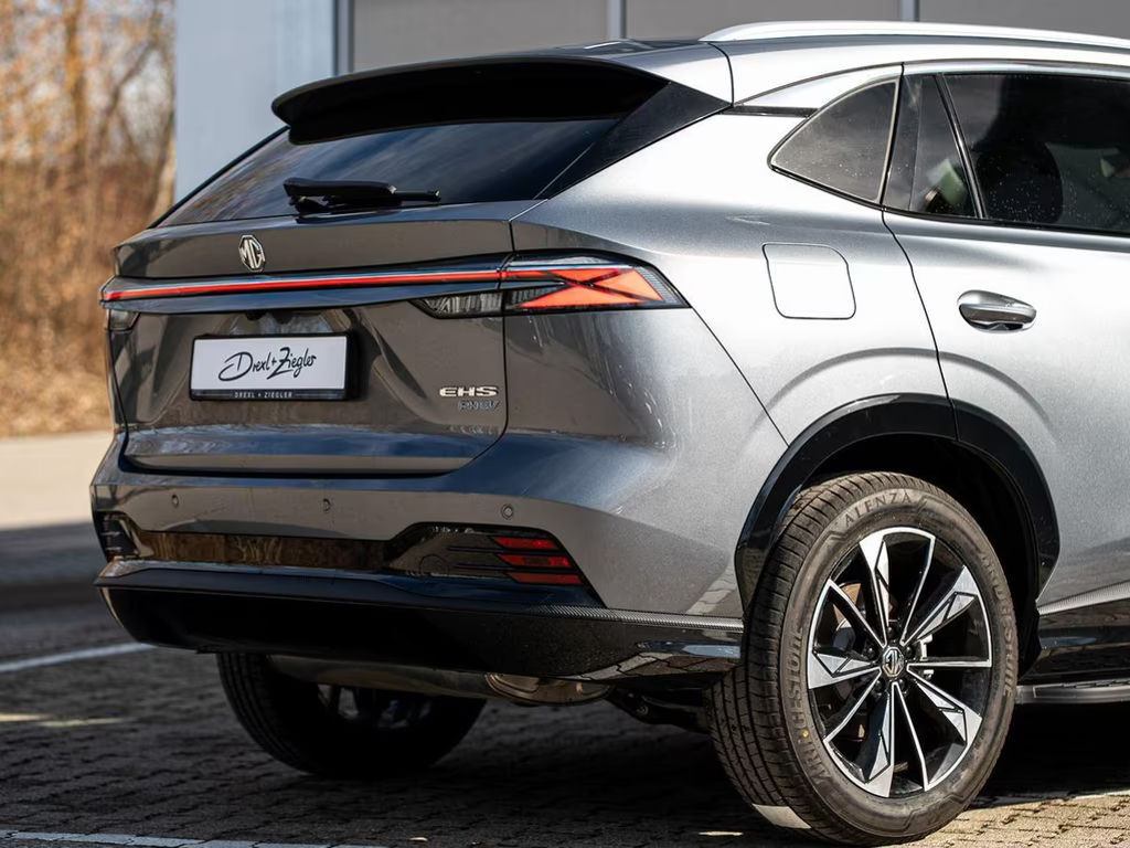 MG HS