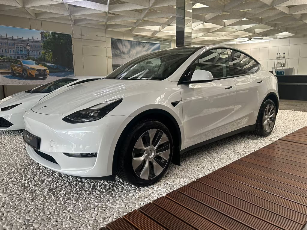 Tesla Model Y 2023 Elektrisch