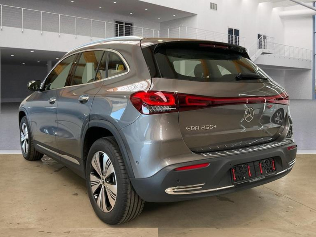 Mercedes-Benz EQA