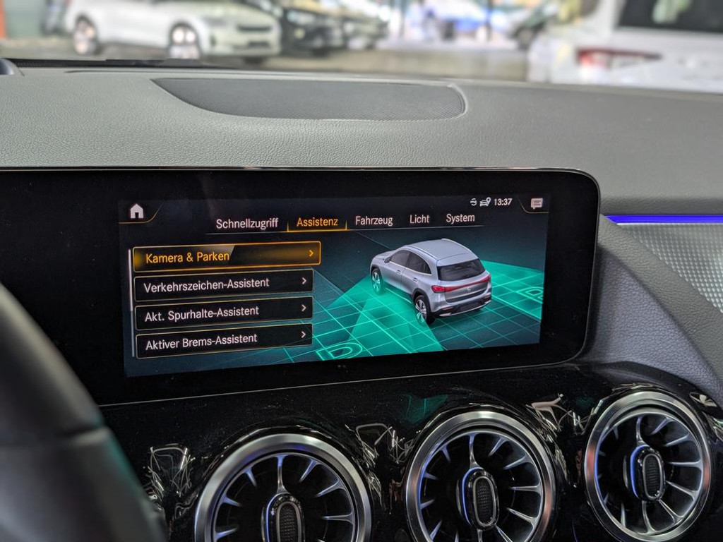 Mercedes-Benz EQA