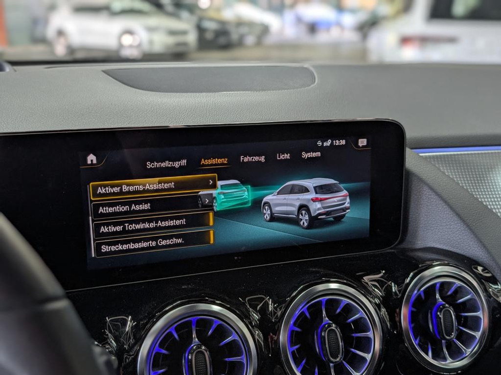 Mercedes-Benz EQA