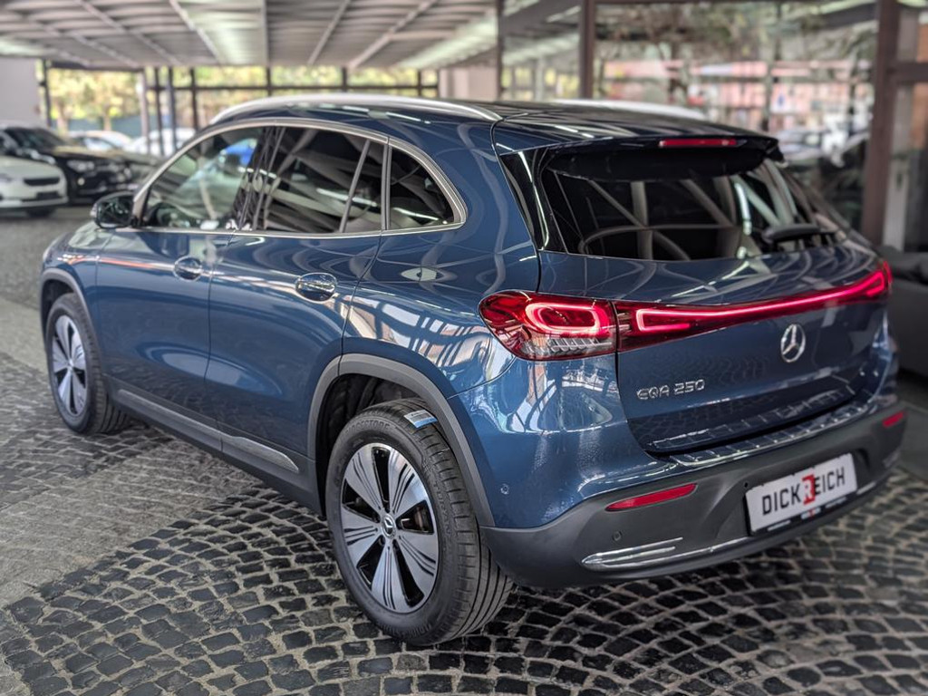 Mercedes-Benz EQA